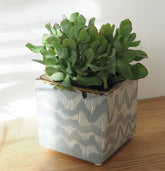 Pot en céramique carré bleu et blanc